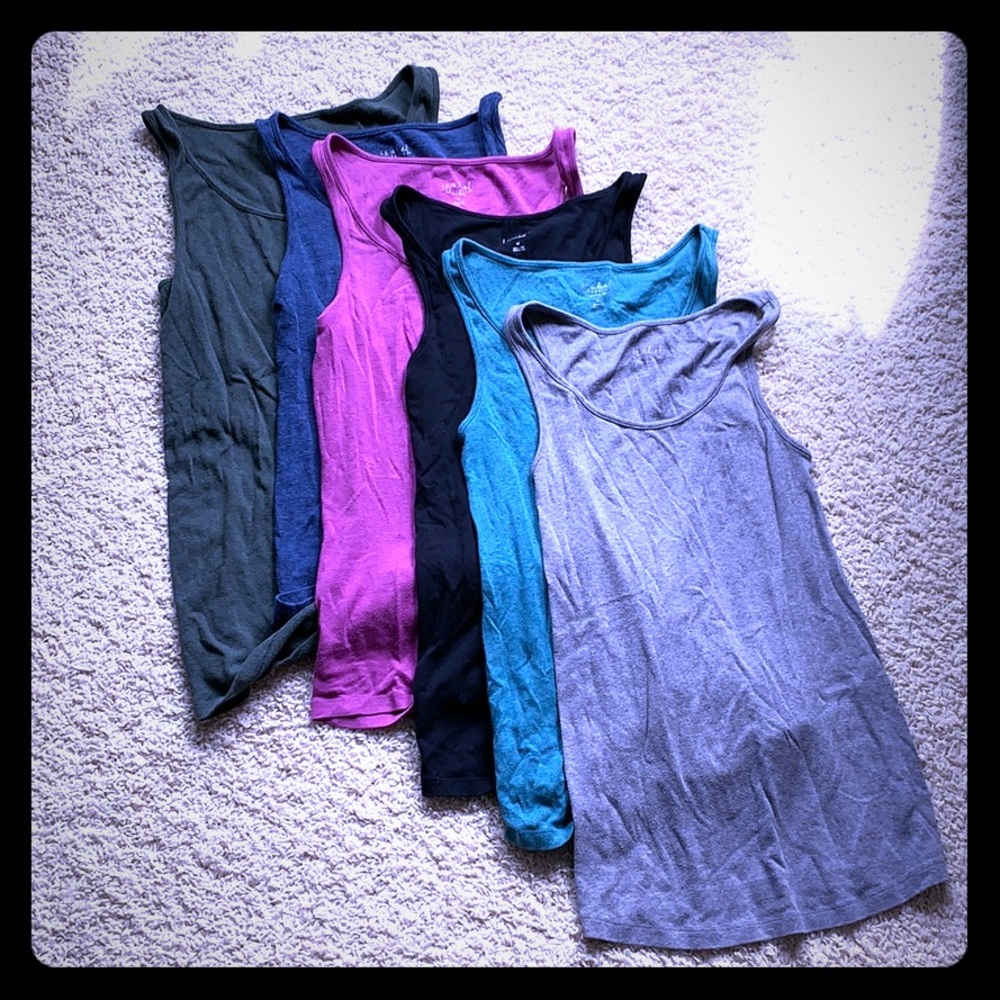 Maternity/nursing tank top lot